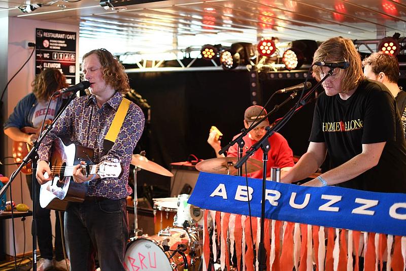 Konzert Thees Uhlmann auf dem Wasser