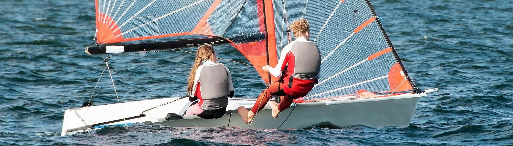 Sports sailors car sailing.