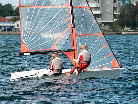 Sportsegler beim Carsegeln.