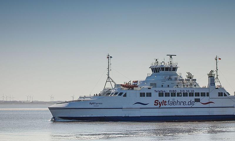 Syltfähre auf ruhiger See SyltExpress